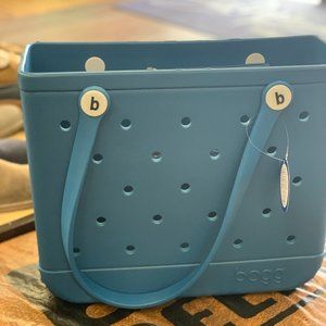 NWT Bogg Bag Baby Bag - Shake your Tail Feathers, PEACOCK